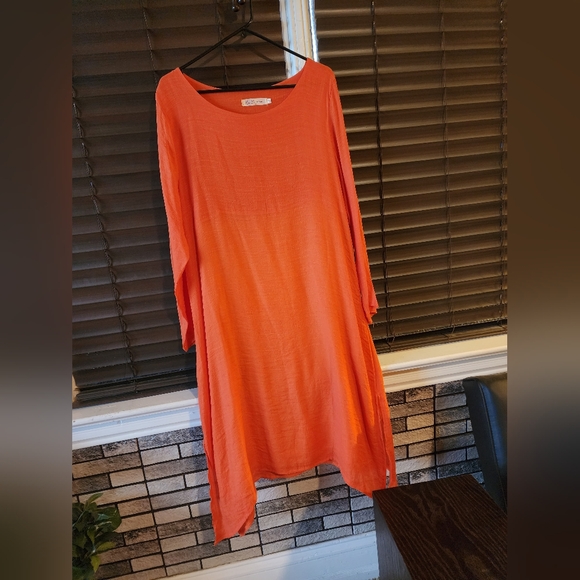 Beauifull stylish Lawn shirt - Picture 1 of 5